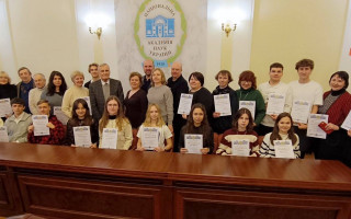 Президент НАН України зустрівся з юними винахідниками Києва з нагоди Міжнародного дня дітей-винахідників Президент НАН України зустрівся з юними винахідниками Києва з нагоди Міжнародного дня дітей-винахідників