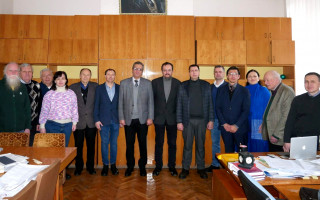 Інститут математики НАН України: глобальне наукове лідерство, спадкоємність поколінь і стратегії розвитку в умовах сучасних викликів Інститут математики НАН України: глобальне наукове лідерство, спадкоємність поколінь і стратегії розвитку в умовах сучасних викликів