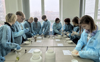 Інститут фізико-органічної хімії та вуглехімії ім. Л.М. Литвиненка НАН України став співорганізатором «OpenLab-2025» до Міжнародного дня залучення до науки